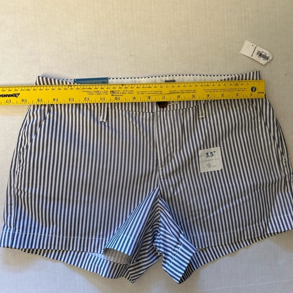 Old Navy flat front Railroad Stripe Shorts w/front pockets NWT. Sz-4. E11 - Picture 8 of 10